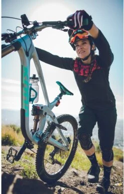 Lezyne Flow Cage SL Enhanced - Right -Bicycles & Spare Parts lezyne flow cage sl enhanced right 374906 16